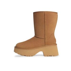 UGG® - Women's Classic Short New Heights Chestnut Boots